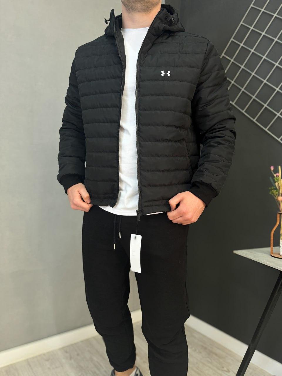 Чоловіча куртка Under Armour чорна весняна осіння Вітровка Андер Армор утеплена з капюшоном, фото 1