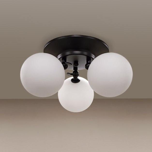 Чорна стельова люстра з білими кулями на 3 лампи (61-X1203F-3 BK+WH 200)