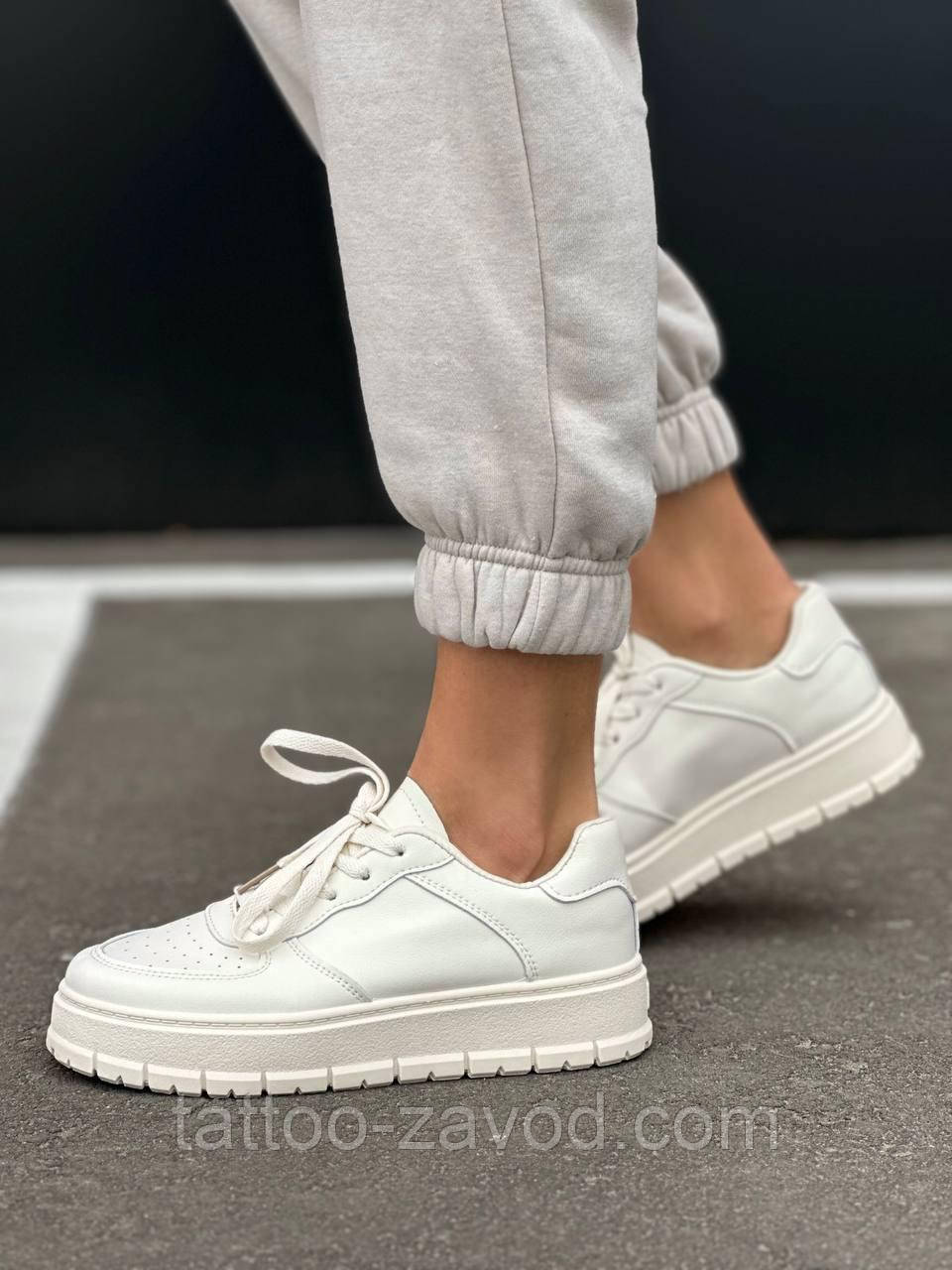 Кросівки жіночі молоко на потовщеній підошві 39 40, фото 1