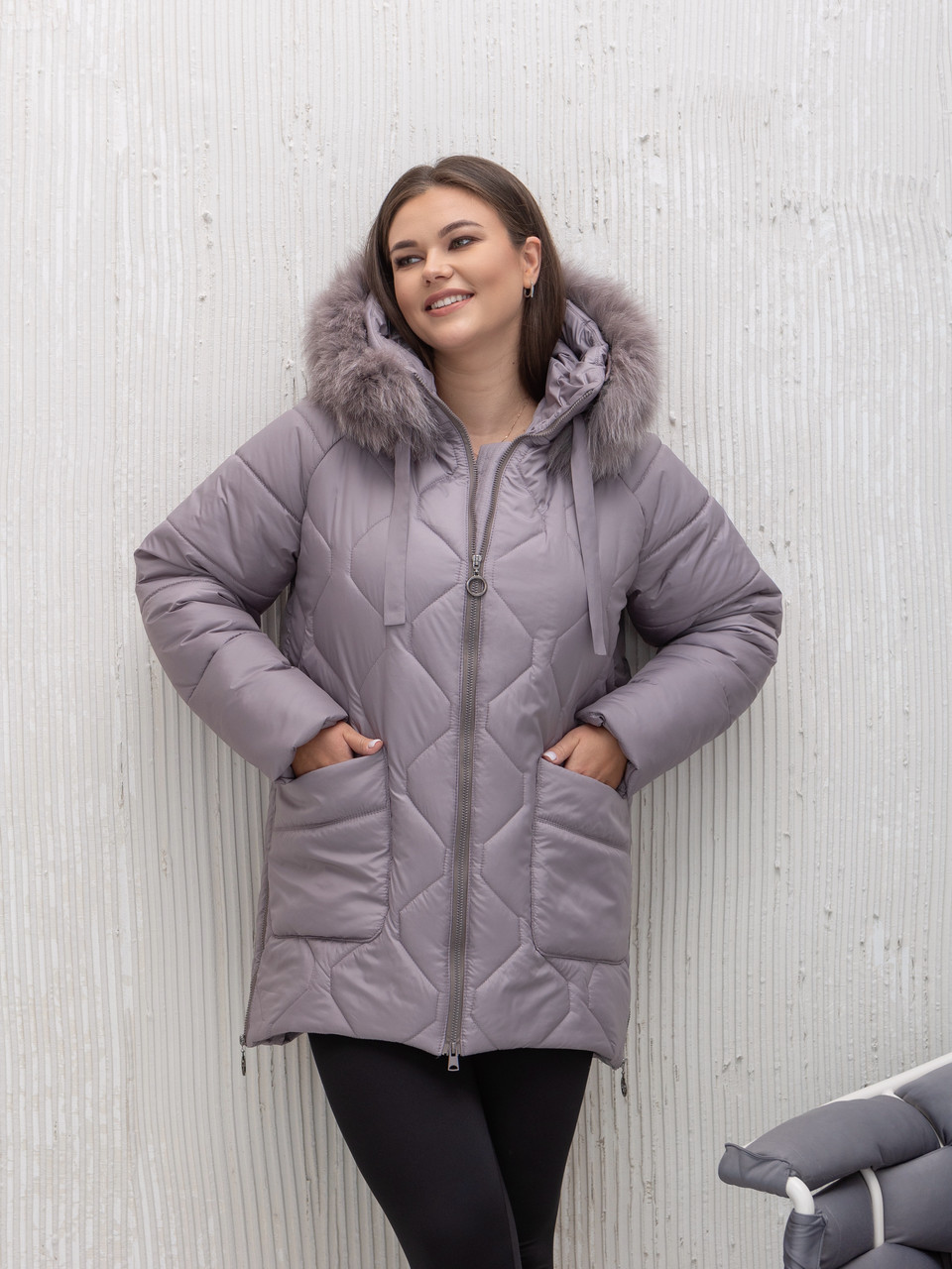 Жіночий світлий теплий якісний пуховик середньої довжини з хутром, великі розміри, фото 1