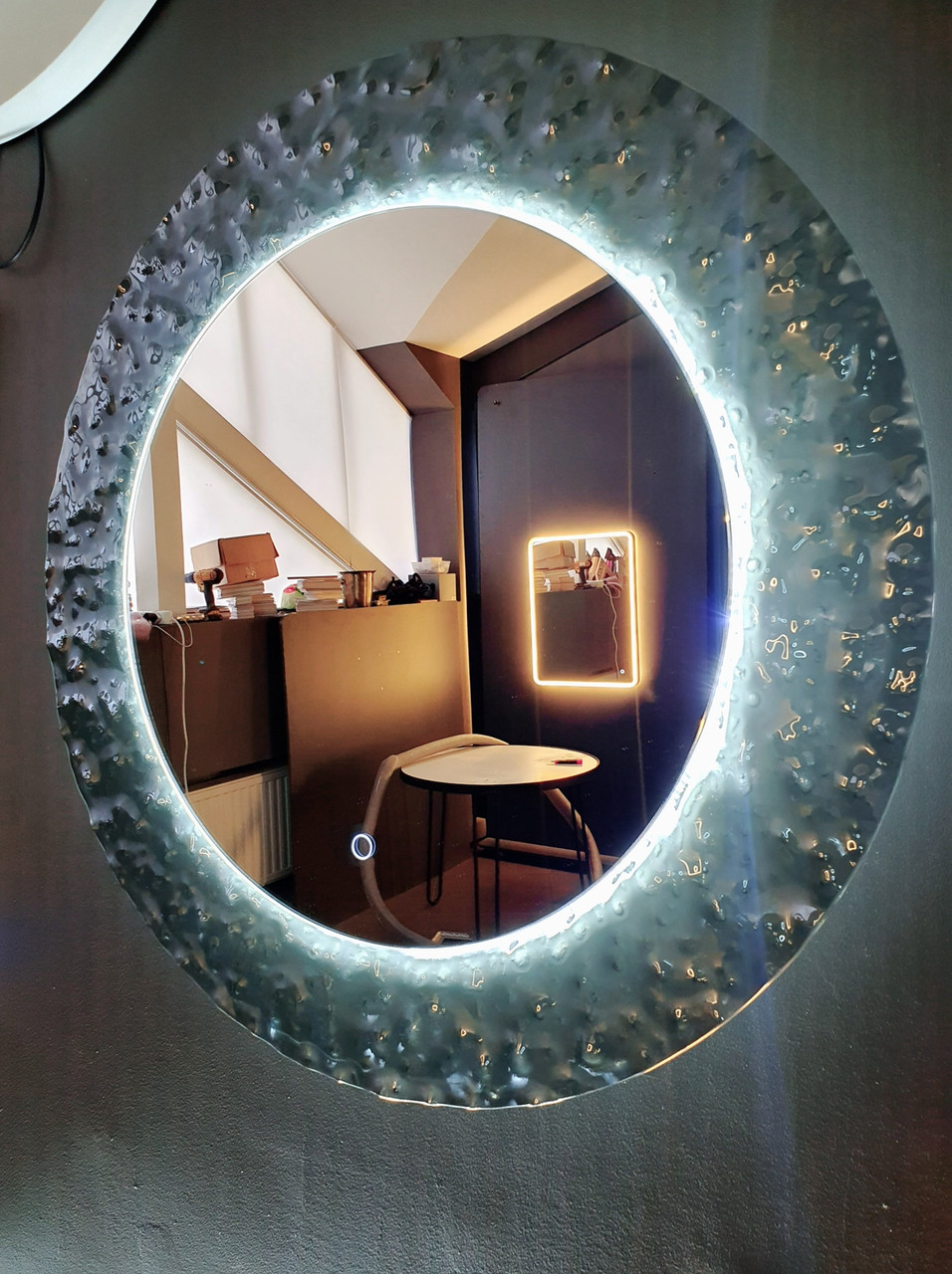 Дзеркало Д75 см в скляній сірій рамі з підсвіткою і сенсором