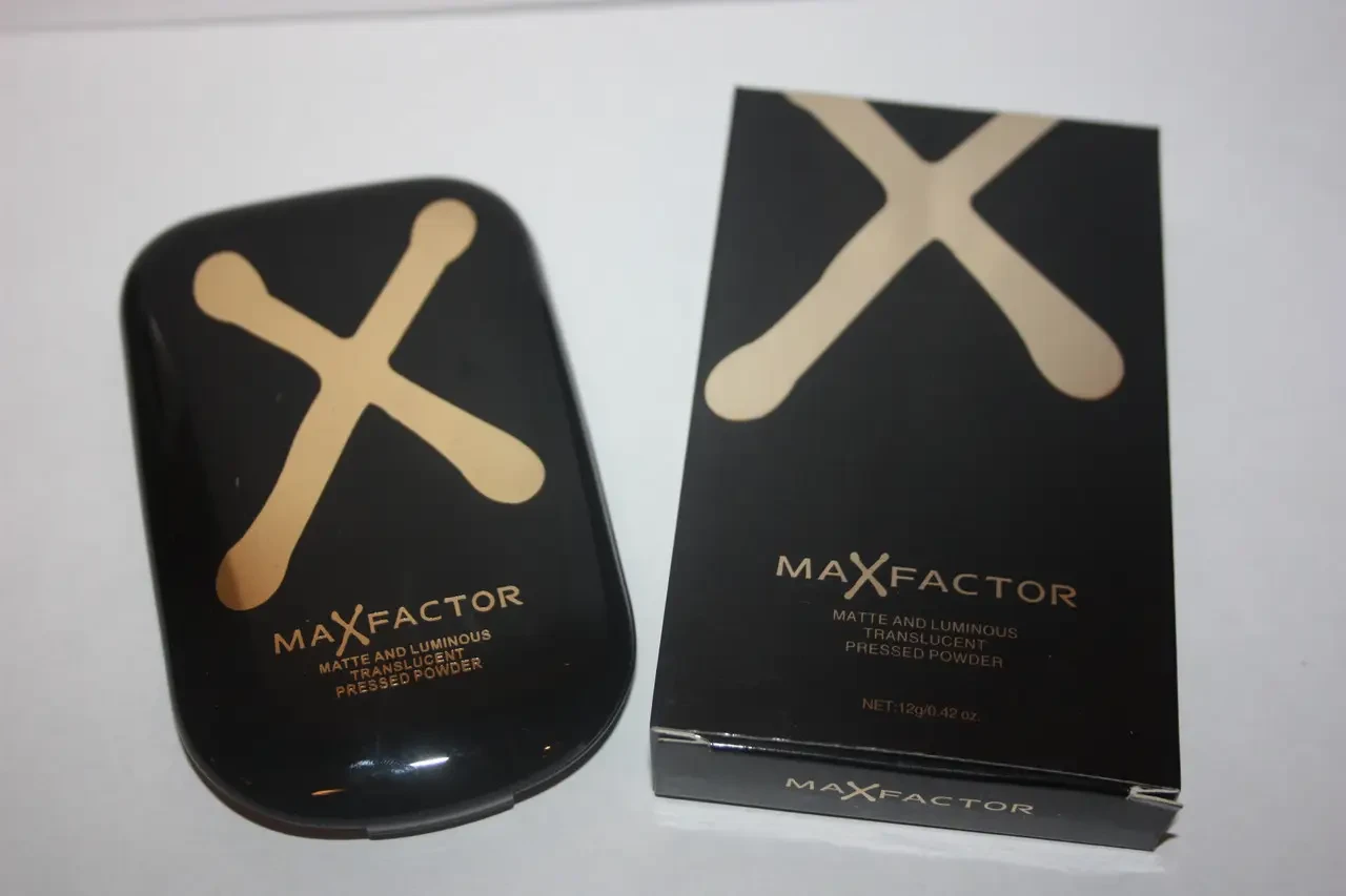 Пудра Max Factor Xperience Silk Touch SPF 15 12 g.