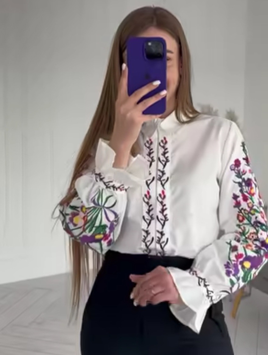 Сорочка жіноча прикрашена вишивкою 44,46,48