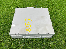 Блок радіоприймача Volkswagen Touareg NF 3.6 2012 (б/у)