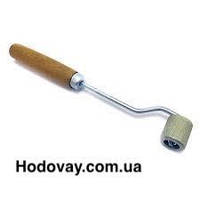 Валик для укладки термо-шумо-виброизол. метал деревяная ручка