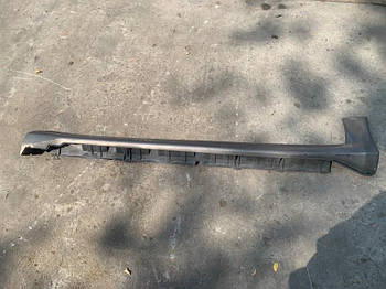 Накладка порога зовнішня Mitsubishi Outlander 03-07 2.4 4G69 2003 прав. (б/у)