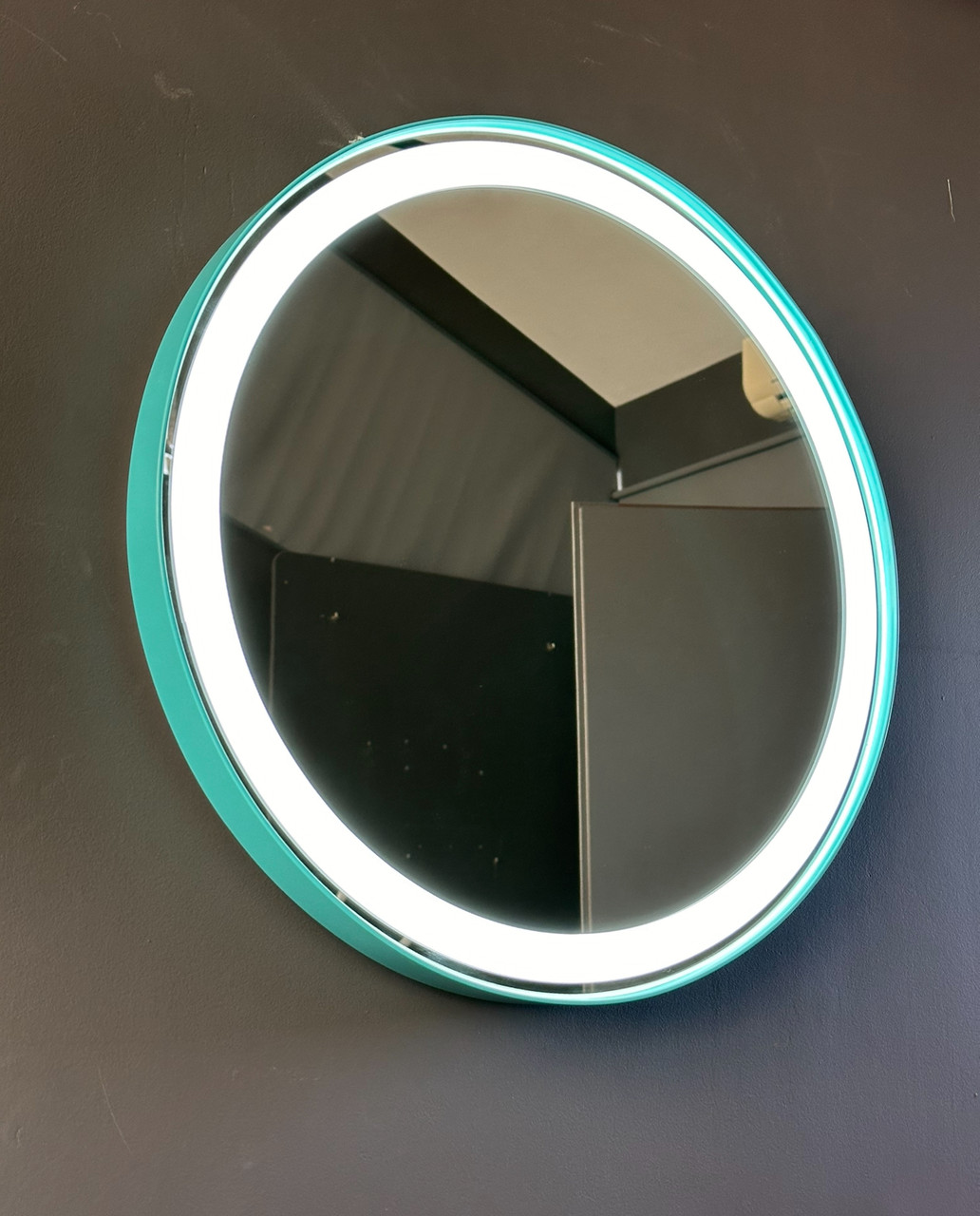 Дзеркало в металевій рамі Tiffany з підсвічуванням