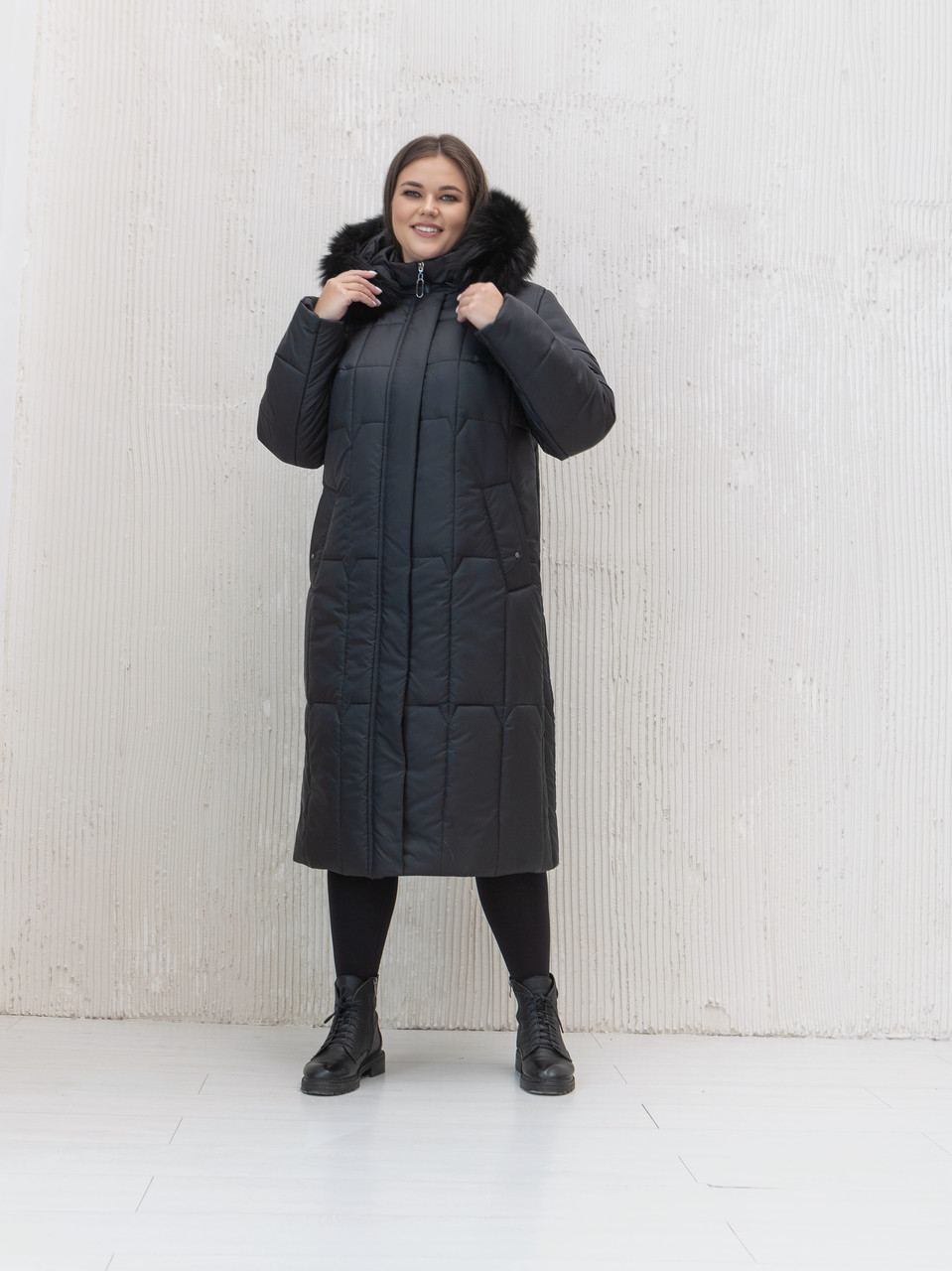 Жіночий чорний якісний довгий теплий пуховик пальто великих розмірів з хутром песця, фото 1