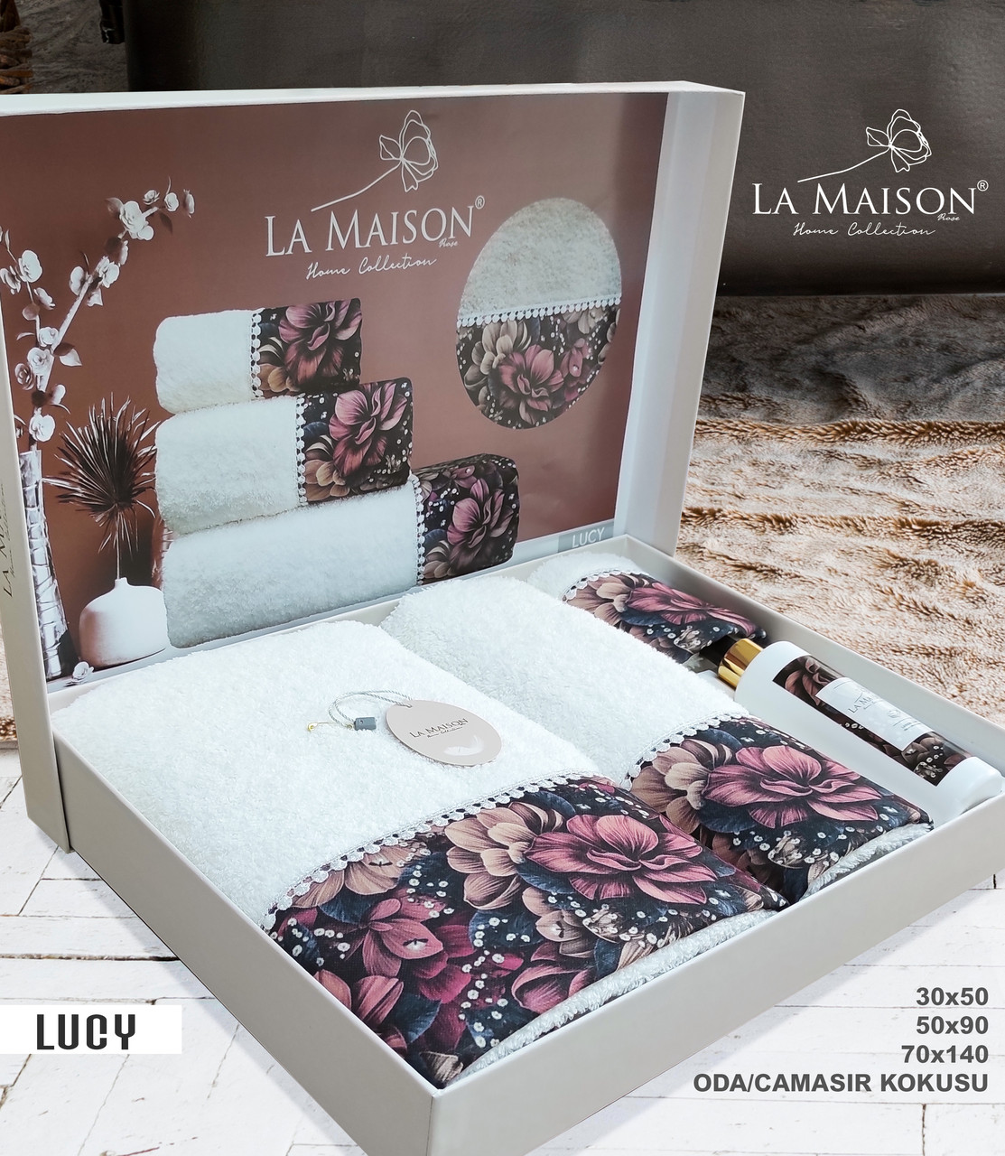 Подарунковий набір рушників La Maison з ароматом Lucy (3 шт)