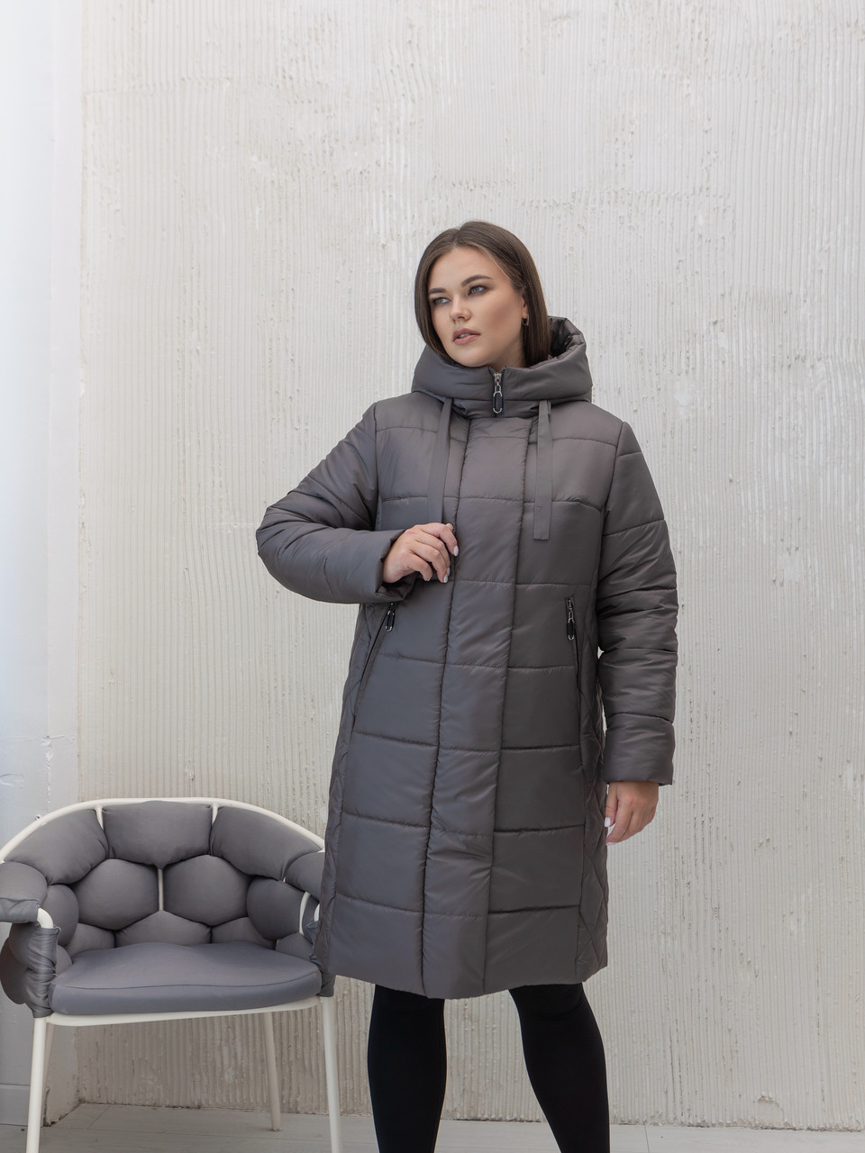 Жіноча сіра зимова тепла куртка пуховик до коліна, великі розміри, фото 1