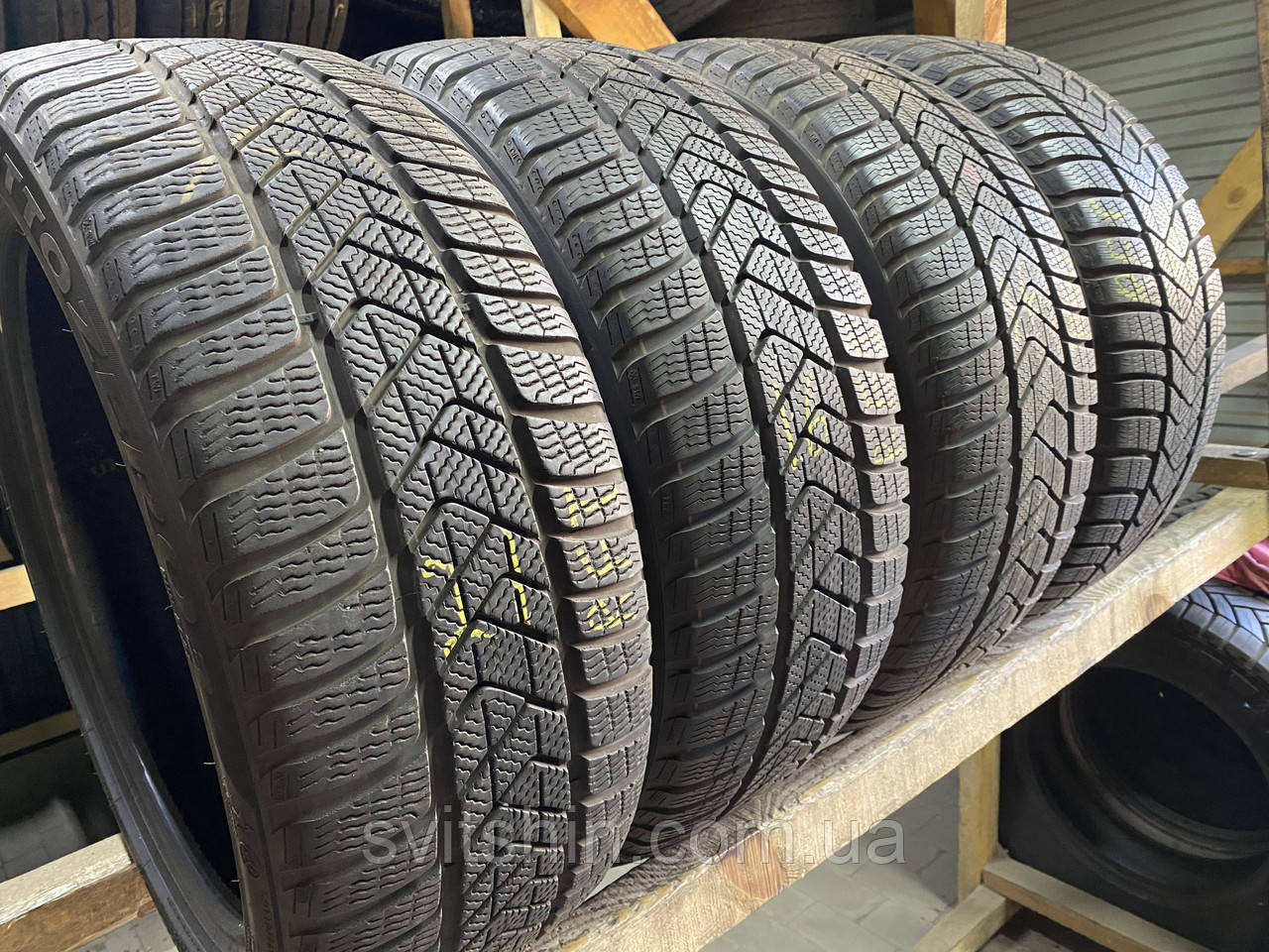 Зимові шини 225/45R18 Pirelli Sottozero 3 RFT 7мм 4шт, фото 1