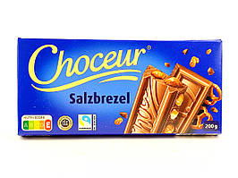 Шоколад молочний із солоним кренделем Choceur Salzbrezel 200г (Німеччина)
