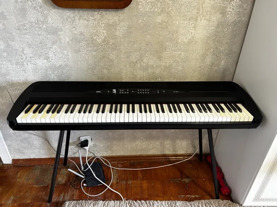 Синтезатор korg sp-280 с педалью - б/у