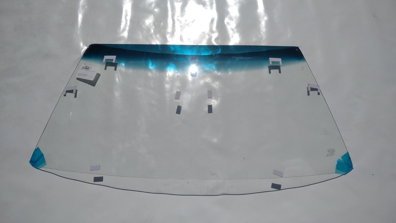 Скло ВАЗ 2108, 2109, 21099, 2113, 2114, 2115 вітрове зі смугою (вир-во SafeGlass)