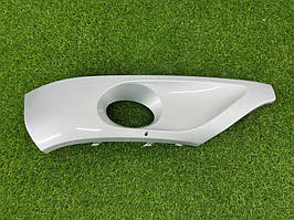 Накладка протитуманної фари Volkswagen Touareg NF 3.0 2012 перед. прав. (б/у)