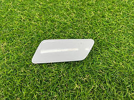 Кришка форсунки омивача фар Volkswagen Touareg NF 3.0 2012 перед. (б/у)