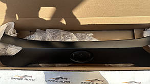 Накладка крышки багажника Subaru Outback. B16  2021-2024 год новая оригинал в наличии