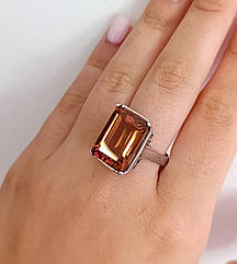 Каблучка срібна з султанитом Т-0207