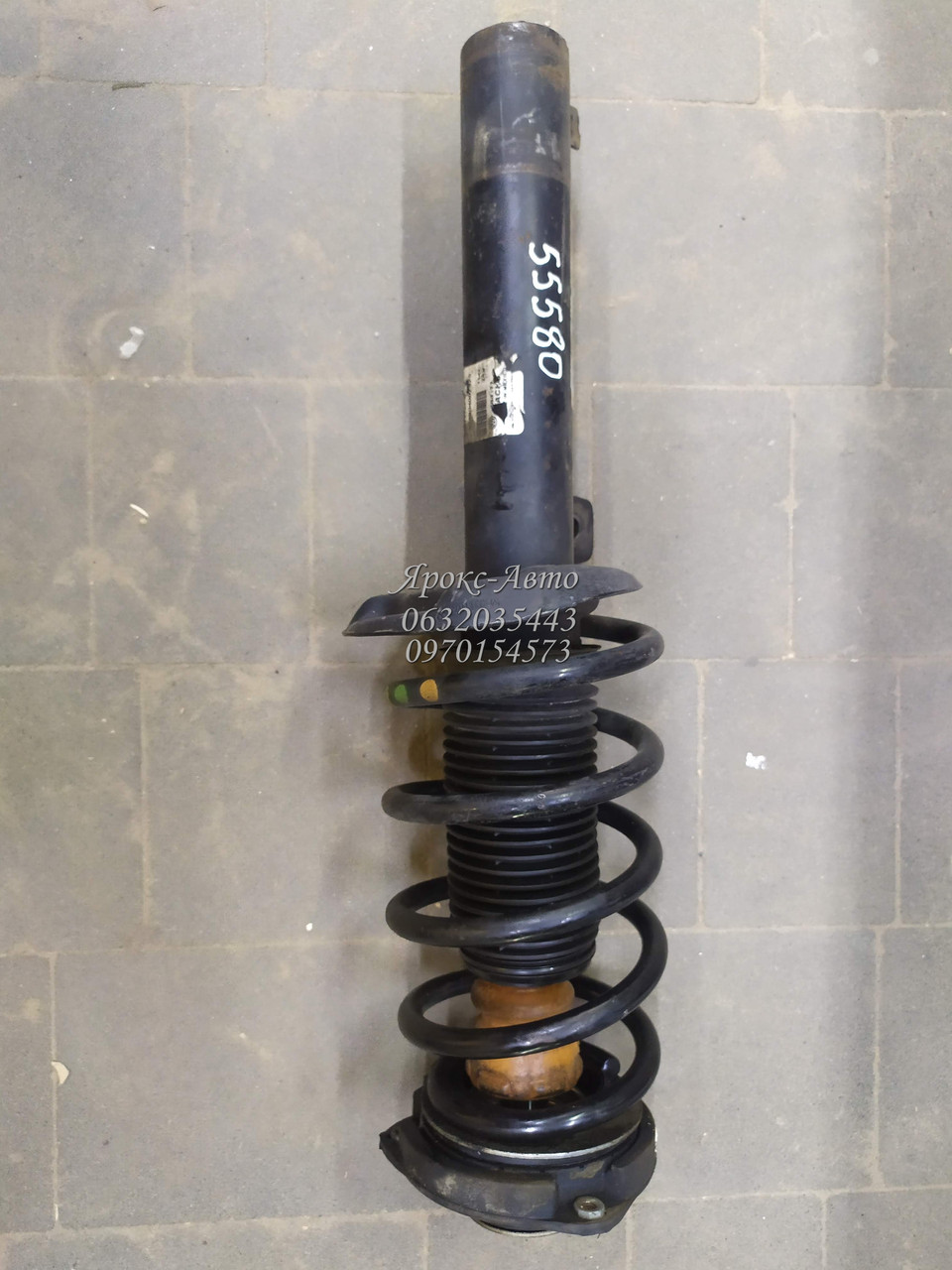 Стійка амортизатора передня ліва для автомобіля VW Passat B7 12-15 USA 000055580, фото 1