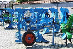 Плуг оборотний навісний SOIL KING 2+2