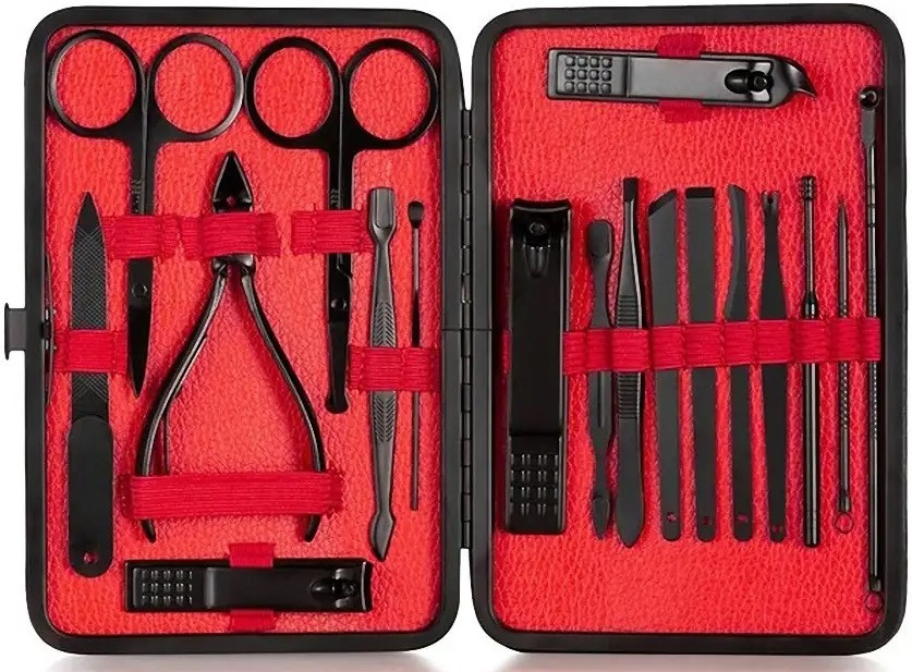 Манікюрно-педикюрний набір 18 предметів у футлярі