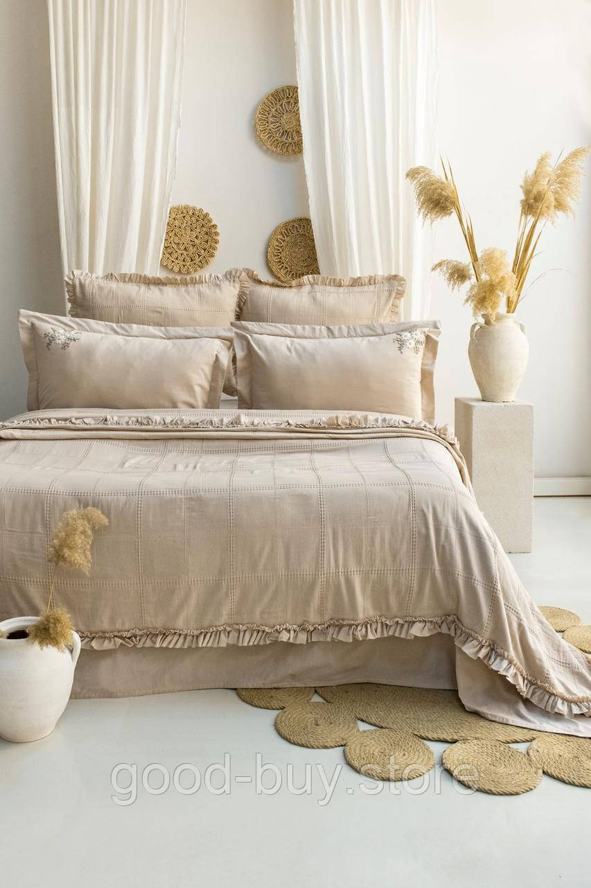 Легка постільна білизна з покривалом і вишивкою Saheser Fiorella beige