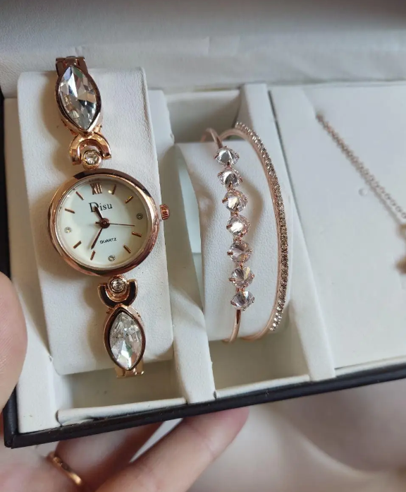 Наручные женские часы Disu с кулоном и браслетом MARCELLA (ID ...