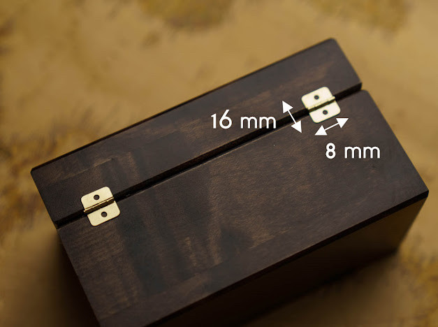 Петля маленька. 16х8мм