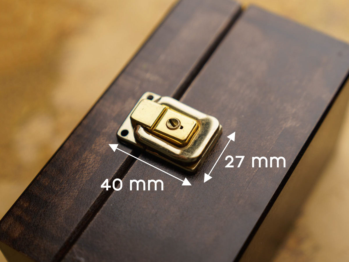 Замок. Колір "золото". 27х40мм. Без ключика.