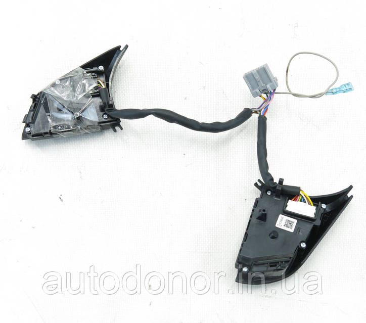 Кнопки управления на руле Nissan Leaf ZE1 (18-) SV, SL 25550