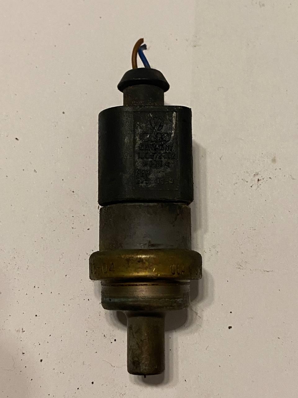 Датчик температури Volkswagen / Audi 1J0 973 702 / 1J0973702 / 06A 919 901 / 06A919901, фото 1
