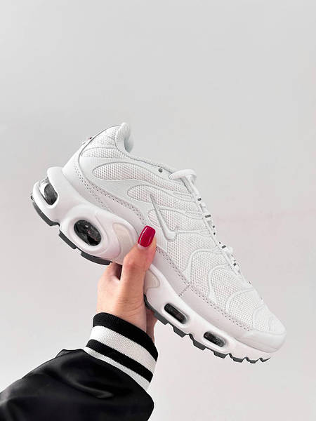 Nike Air Max TN Plus Triple White Krosonavtik 2332490605