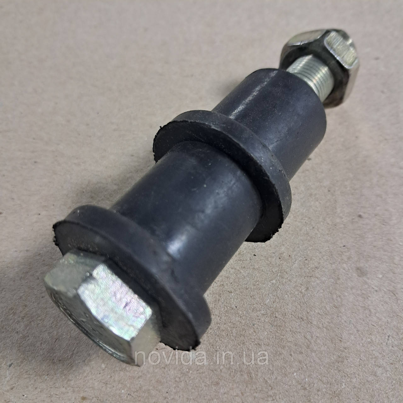 Ось вушка ресори кабіни КАМАЗ посилена у зборі 5320-5001103