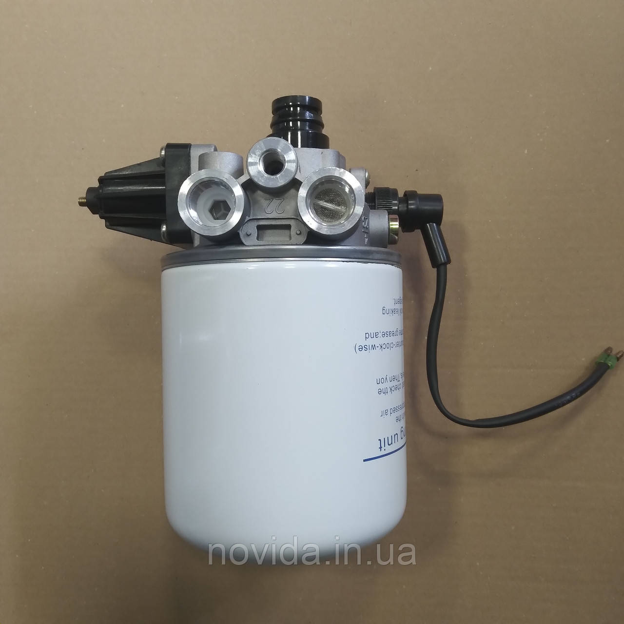 Осушувач повітря вологовідділювач БОГДАН, ЕТАЛОН КРАЗ МАЗ КАМАЗ (з фільтром) 24В на 3-виходи DK-264143700105-B