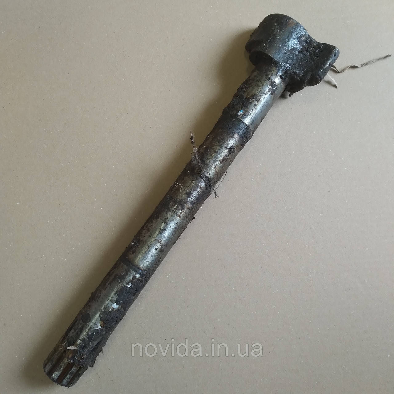 Кулак розтискний МАЗ правий (Lобщ.=425мм., 10 шліц. d-38мм) 3502111
