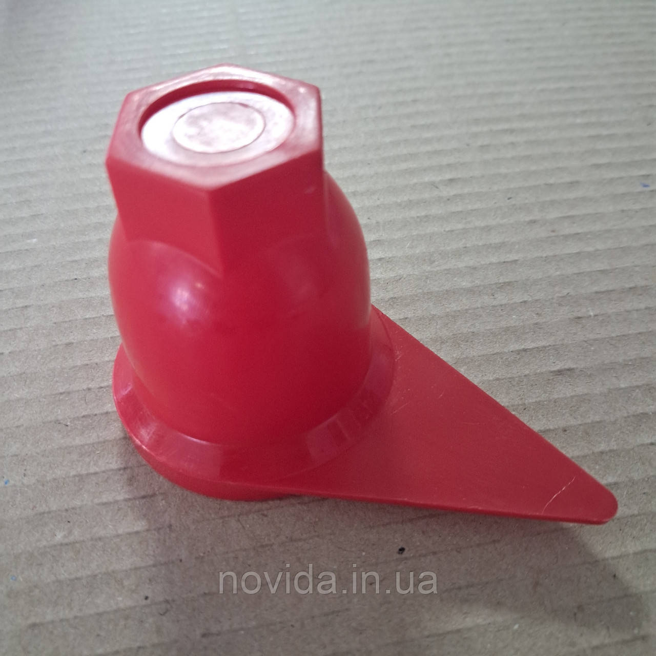 Ковпачок колісної гайки 32 мм.з вказівником червоний TP 01-37-93, фото 1