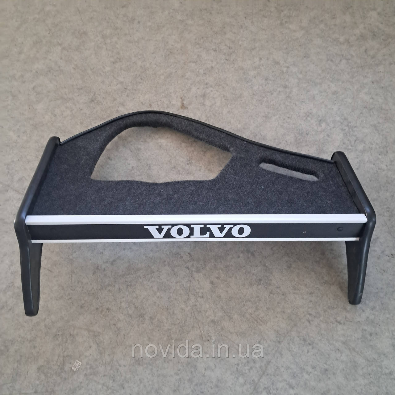 Полиця на торпеду середня (полочка на панель) стіл Volvo FH 2008