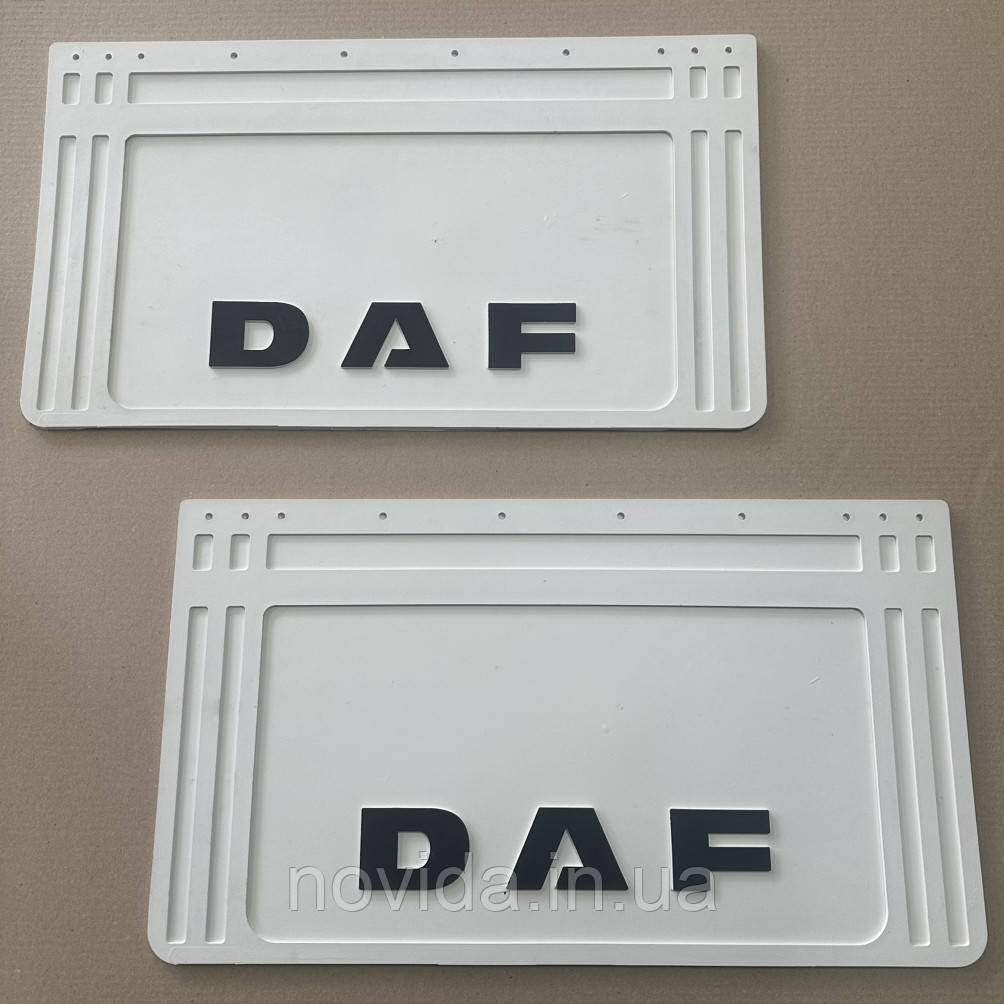 Бризговик DAF 350Х640 з об'ємним написом (ціна за пару) білий. DAF 350640-02