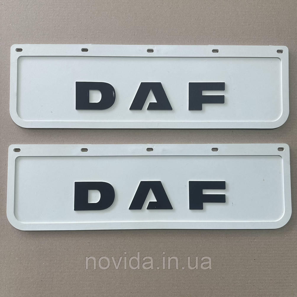 Бризговик DAF 180Х600 з об'ємним написом (ціна за пару) білий. DAF 200640-01