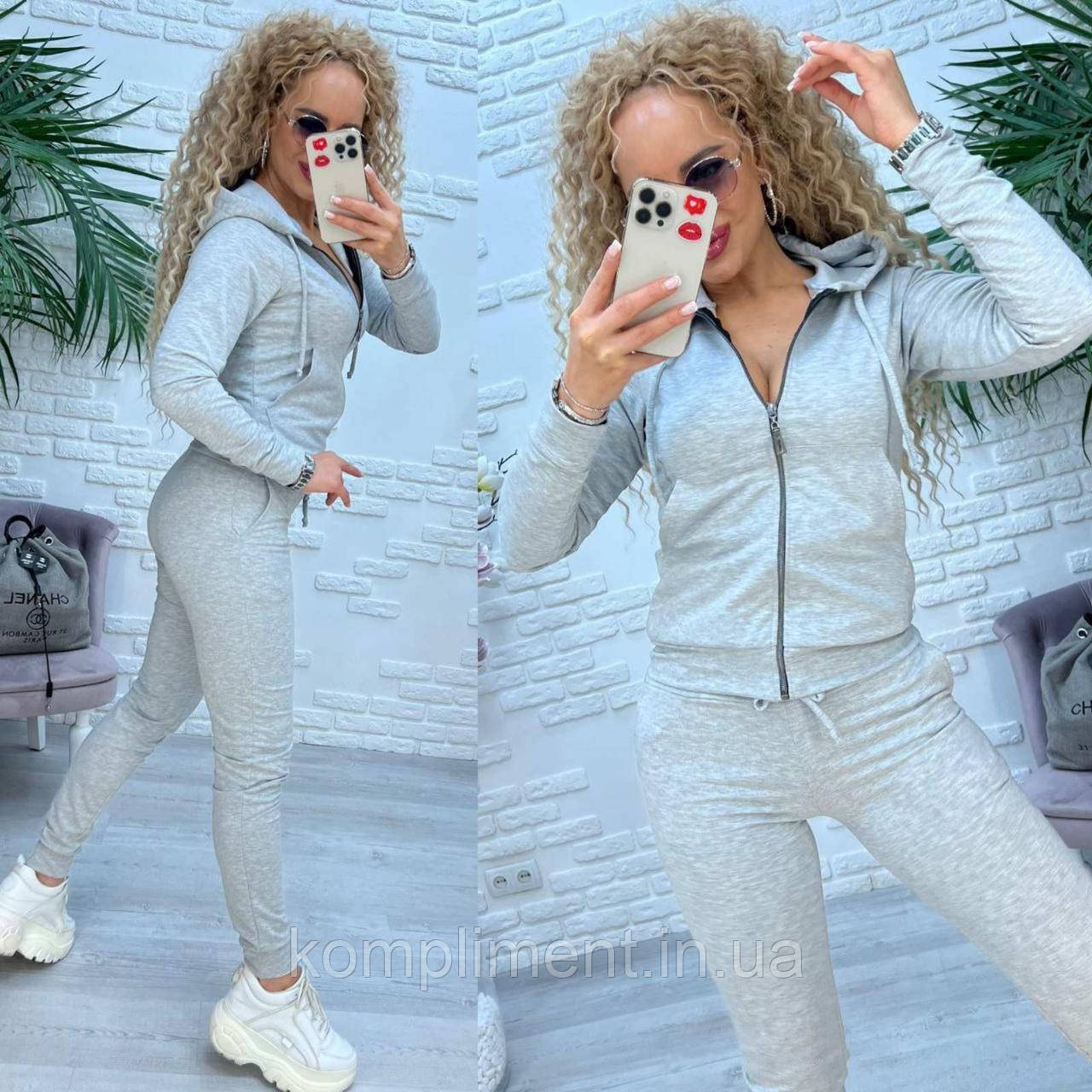 Жіночий осінній спортивний костюм із капюшоном, светло серый SE — 6106