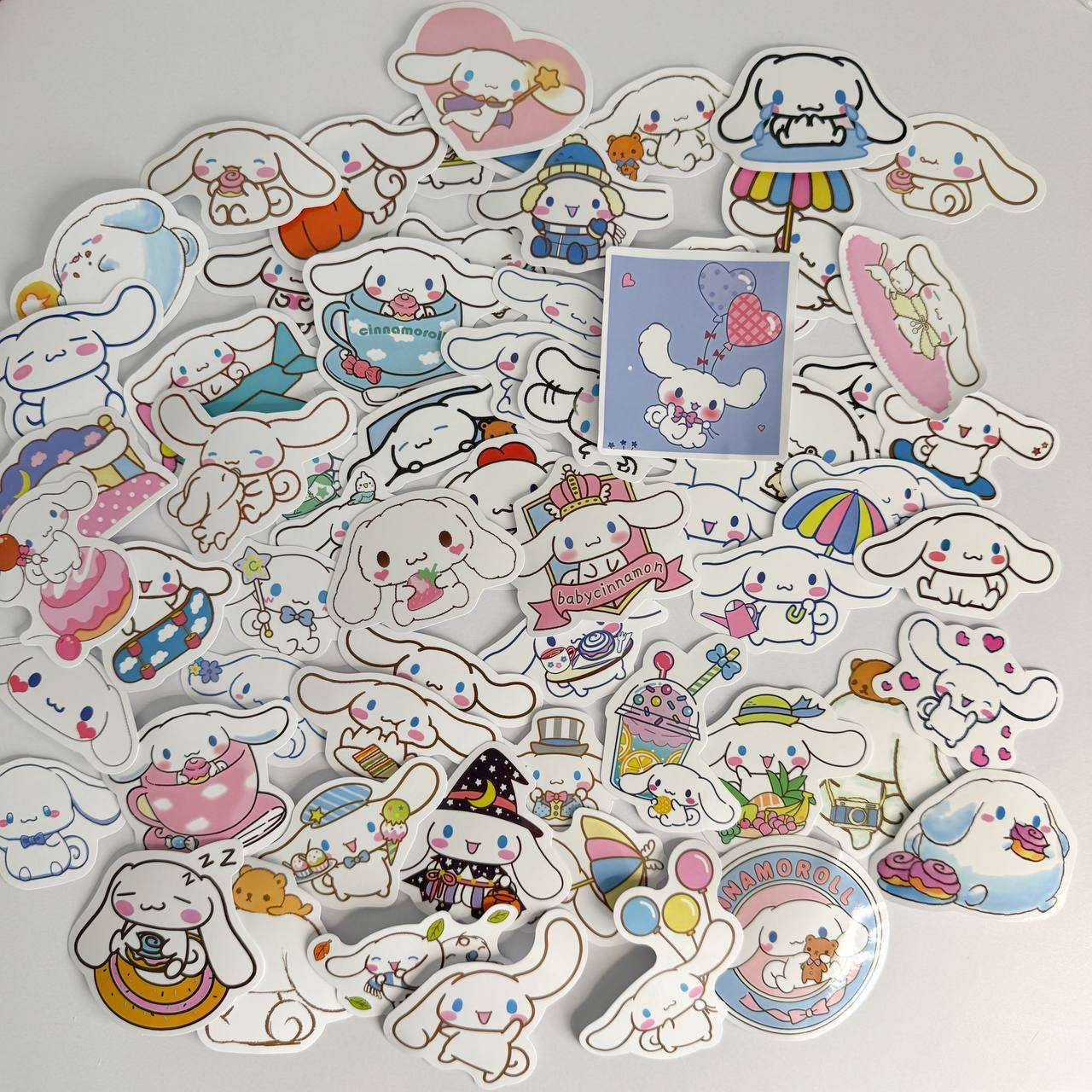 Милі стікери Hello Kitty 60 штук. Набір наліпок з kuromi наклейки хелоу кіті гарні вінілові наліпки куромі