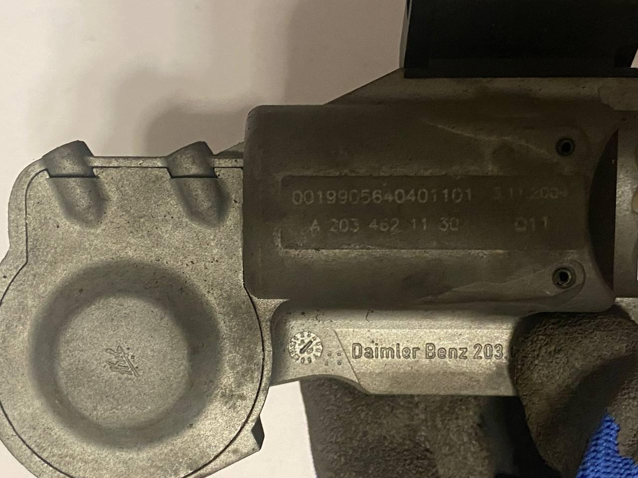 Замок блокування керма Daimler Benz 203 / A 203 462 11 30 / A2034621130