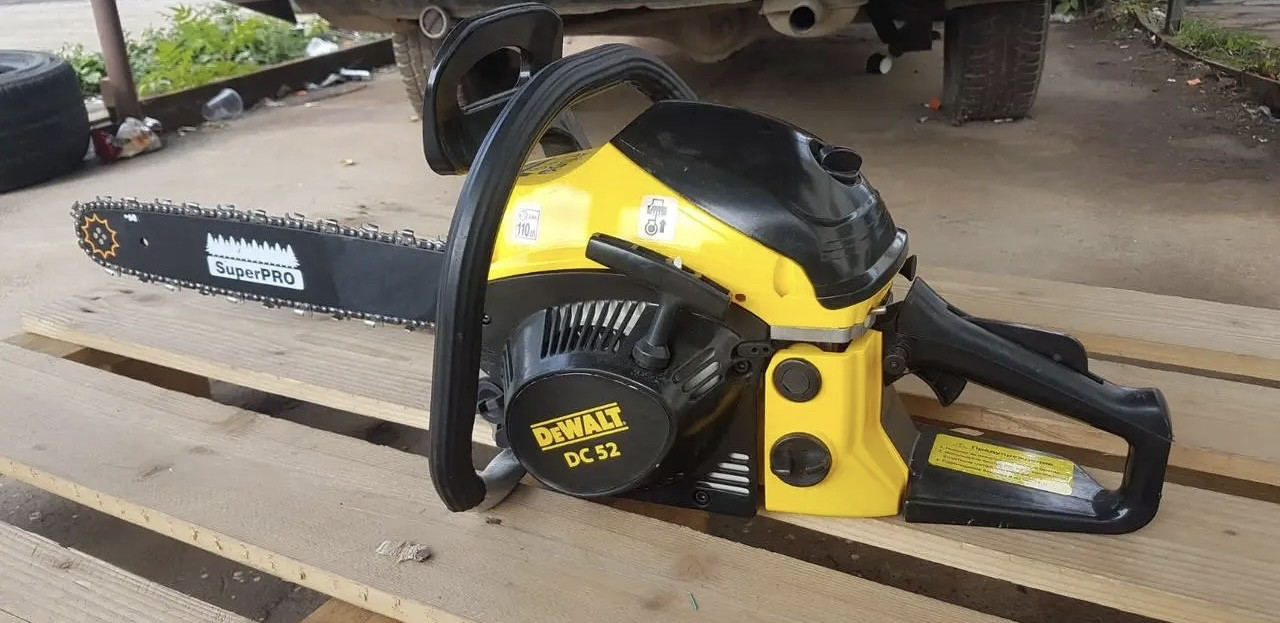 Бензопила DeWalt DC52 (4.5 кВт/6.2 к.с.) Польща. Мотопила, ланцюгова пила Девольт. Гарантія 3 роки!
