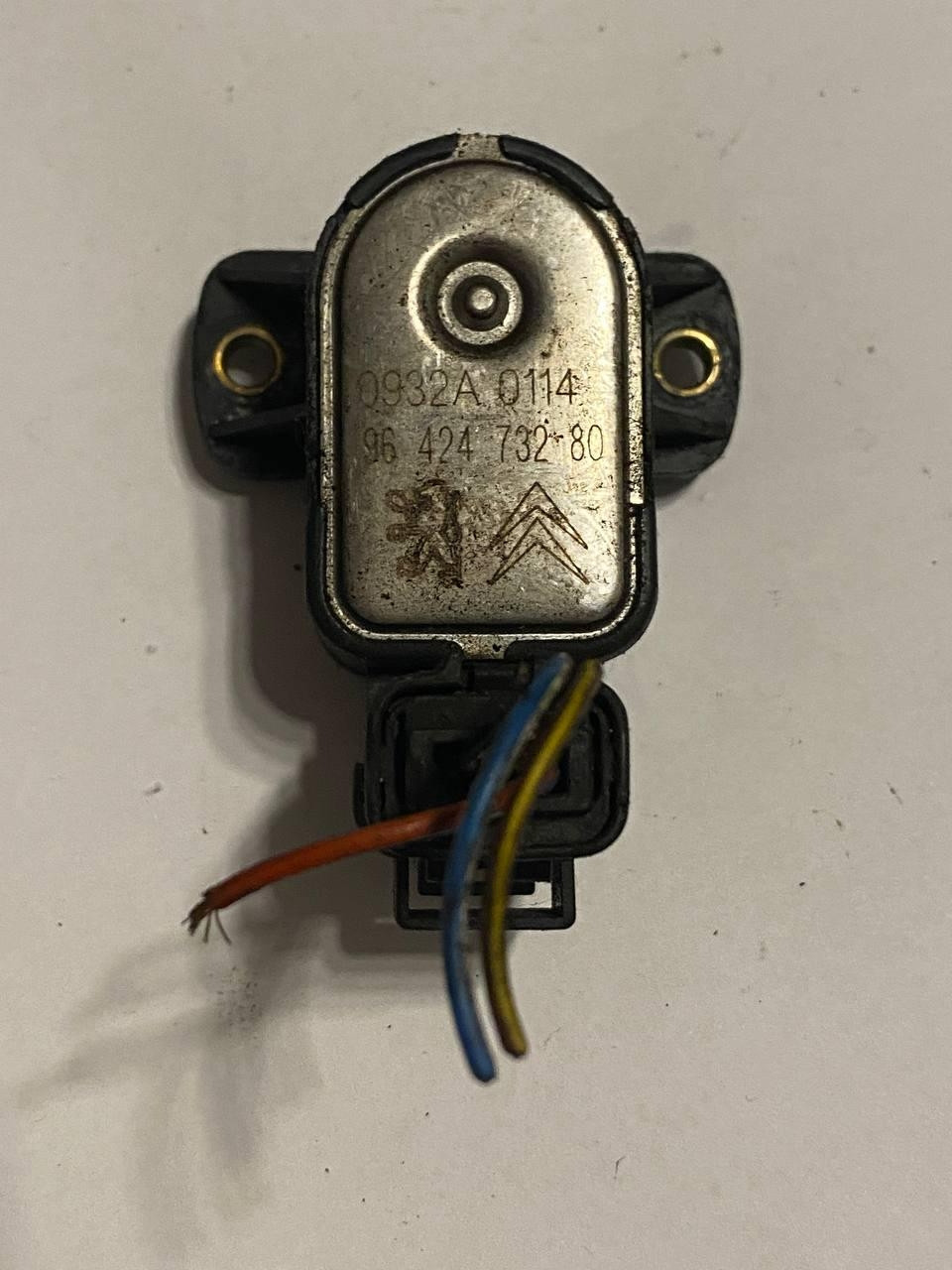 Дросельна заслінка Peugeot / Citroen 0932A0114 / 96 424 732 80 / 9642473280, фото 1