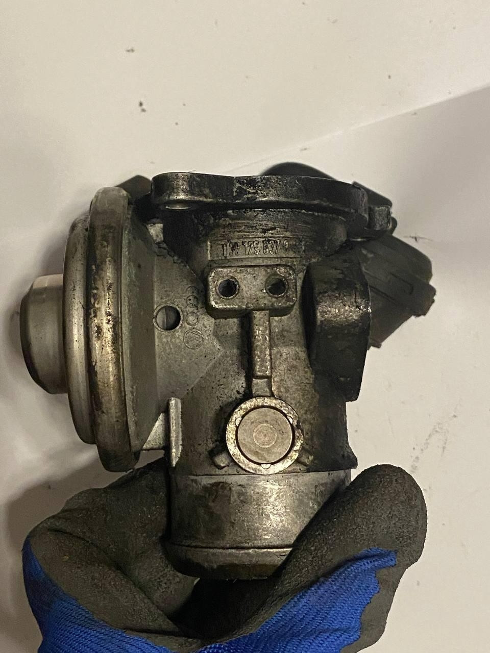 Клапан ЕГР 038 129 637 B / 038129637B / 045 131 301 C / 045131301C, фото 1