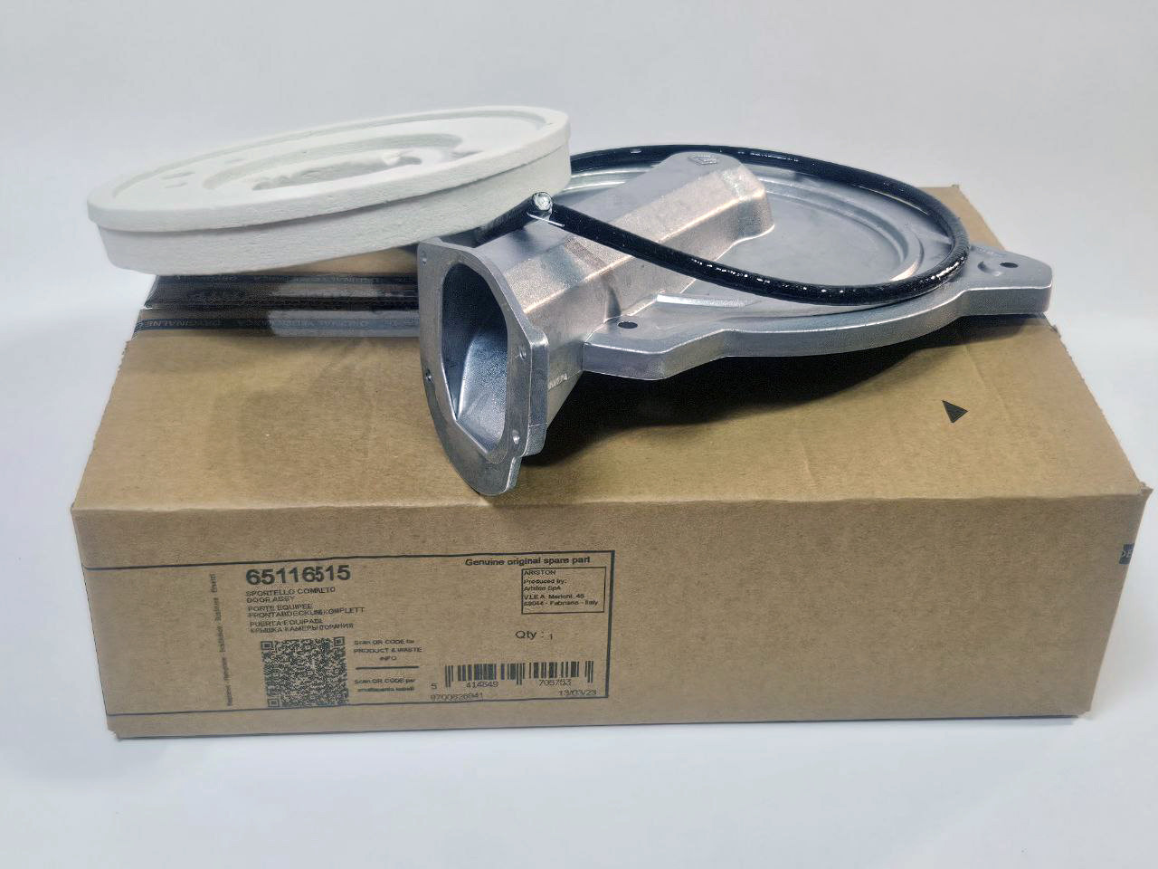 Кришка теплообмінника на газовий котел Ariston Alteas, Clas One, Genus One 65116515