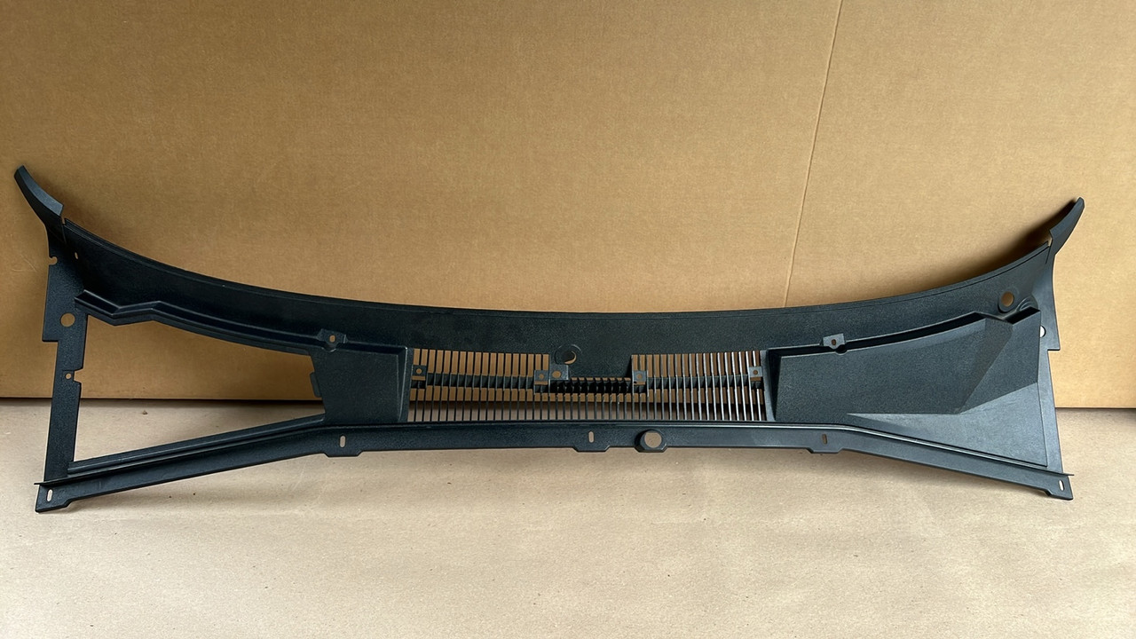 Емблема логотип напис літери Subaru.Облицювання рамки вітрового вікна 2123 (жабо), фото 1