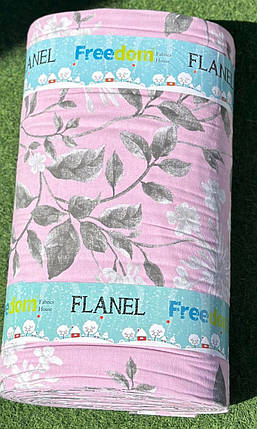 Ніжно-рожева тканина 240 см для постільної білизни Фланель (байка) 100% бавовняна набивна з квітковим малюнком, рулон 25 м, фото 1