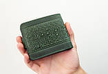 Чоловічий шкіряний гаманець з Тризубом | Гаманець з Гербом України зелений, фото 2