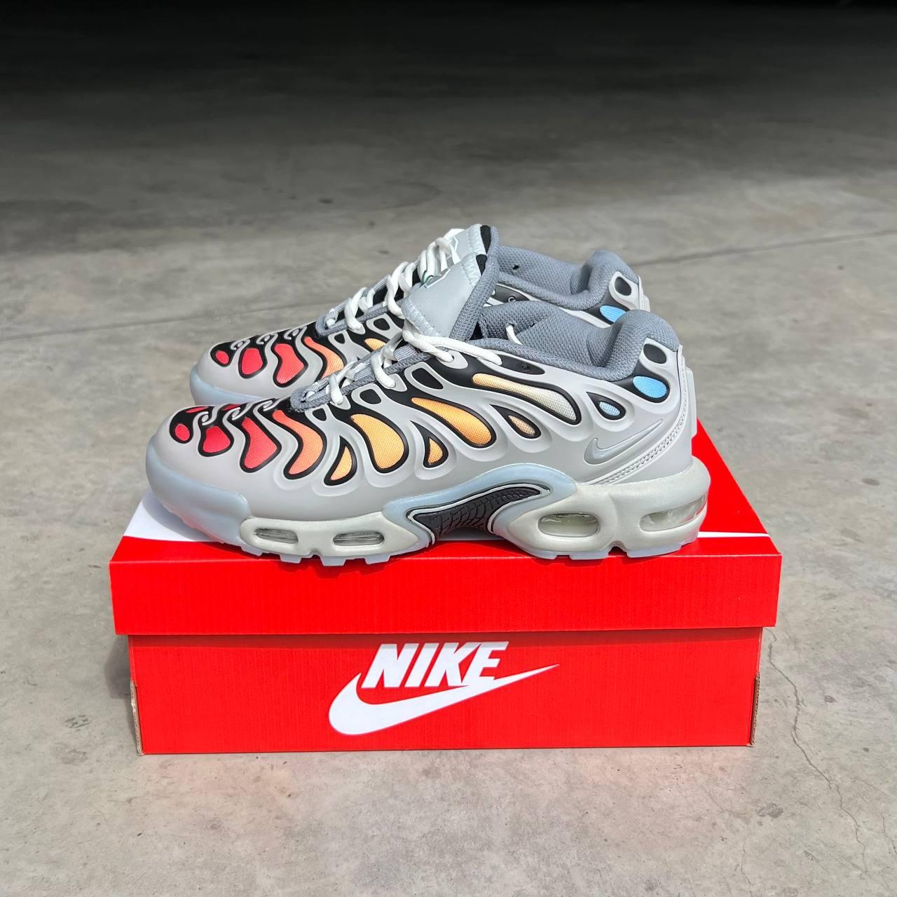 Чоловічі кросівки Nike Air Max Plus Drift Grey Взуття Найк Аір Плюс сірі текстиль демісезон